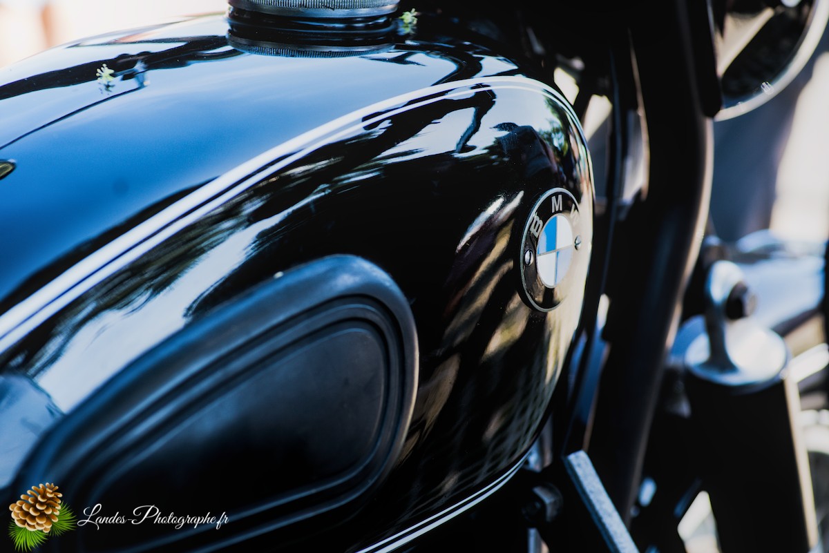 🚗 Car & Moto Addiction à Soustons : Le Charme Intemporel des Belles Anciennes